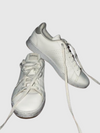 ADIDAS Tenis básico en cuero sintético. Talla 9 *Americana ( 40 )