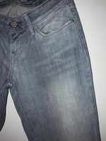 LEVIS Jean cinco bolsillos para mujer. Talla 26