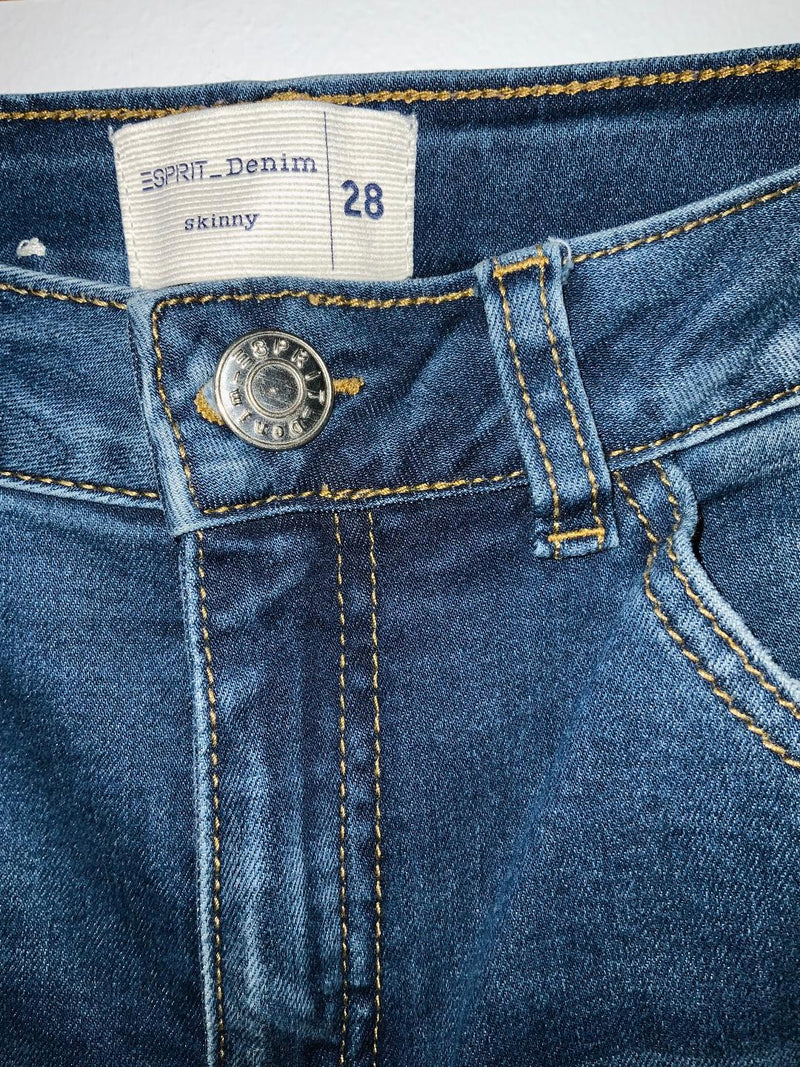 ESPRIT Jean cinco bolsillos Skinny Bigotes de Gato. Talla 28