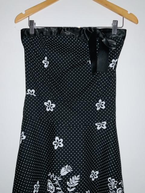 VESTIDO Strapless estampado. Talla S/XS