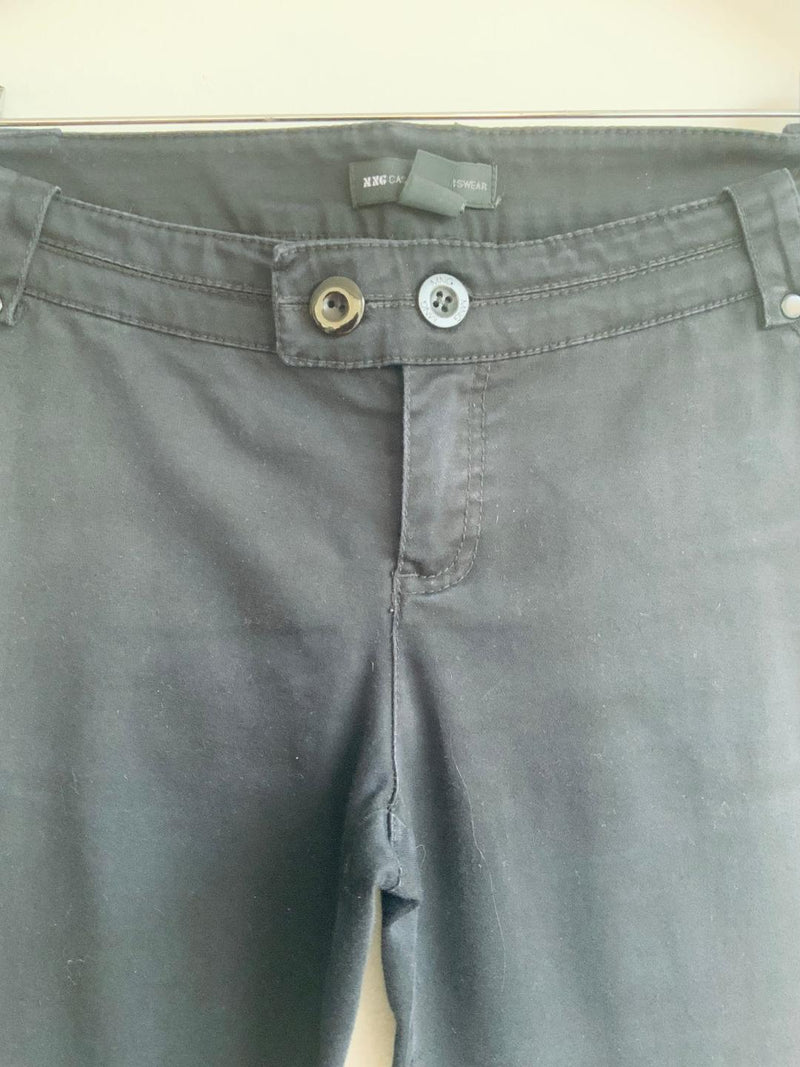 MANGO Pantalón Dril bota tubo negro. Talla 38