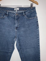 MANGO Jean cinco bolsillos bota recta. Talla 40 ( 10 )