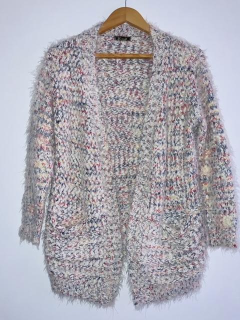 KOMODA Cardigan tejido efecto peludo. . Talla S