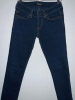 SERFONTAINE Jean cinco bolsillos semi descaderado. Talla 26