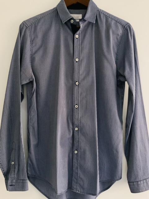 ZARA MAN Camisa mini rayas azul. Talla M