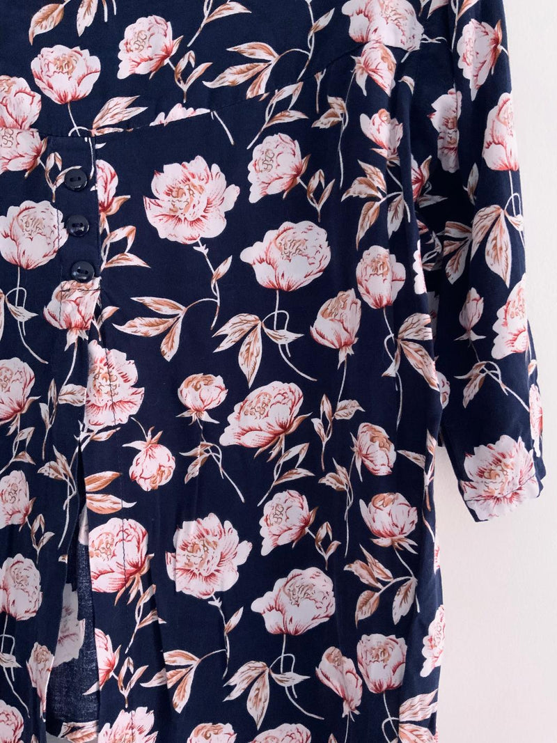 LA PETITE VIOLETTE Blusa estampada rosas. Talla Ünica