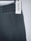 CALVIN KLEIN ( NUEVO ) Pantalón jogger corto. Talla XS Americana