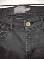 LEVIS Jean cinco bolsillos negro. Talla 30