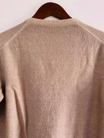 SOLOIO Sweater cuello en pico. Talla L