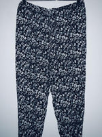 UNIQLO Pantalón suelto estampado. Talla L