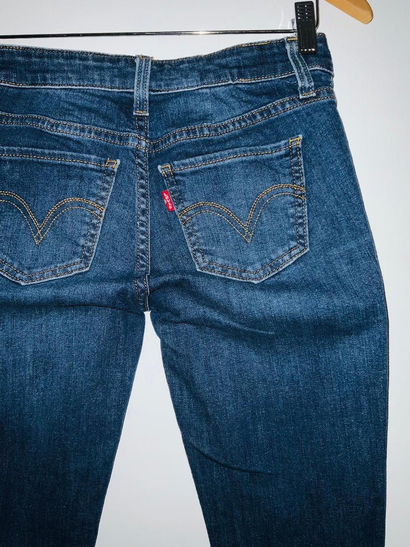 LEVIS Jean cinco bolsillos skinny. Talla 26