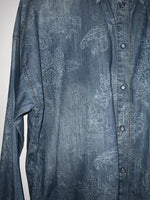 EDC Blusa en Chambray estampada tono a tono. Talla M