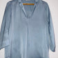 STRADIVARIUS Blusa escote en V con cuello. Talla M
