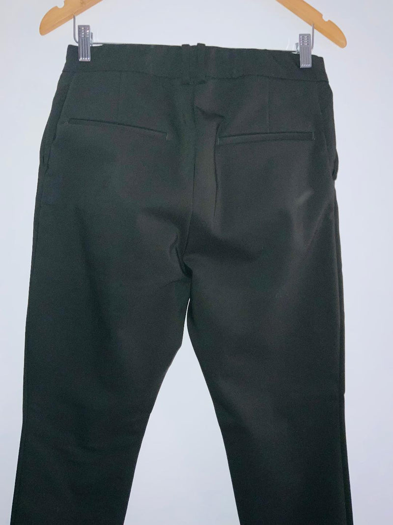 PANTALÓN clásico estilo oficina. Talla M