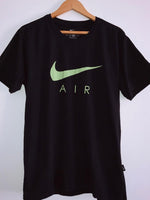 NIKE Camiseta manga corta estampada logo. Talla L