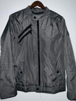 URBAN REPUBLIC Chaqueta tipo rompevientos para hombre.  Talla S