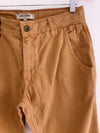 CHEVIGNON Pantalón En dril para hombre color mostaza. Talla 30