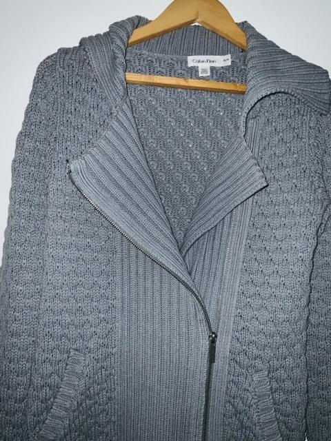 CALVIN KLEIN Sweater tejido cruzado con cierre. Talla XS