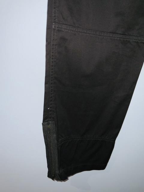 BUFFALO Pantalón en dril con cortes. Talla 29