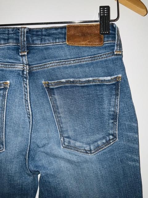 ZARA Jean cinco bolsillos Skinny. Talla 4