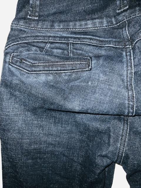 TRUCCOS Jean Skinny con pretina alta y botones. Talla 6