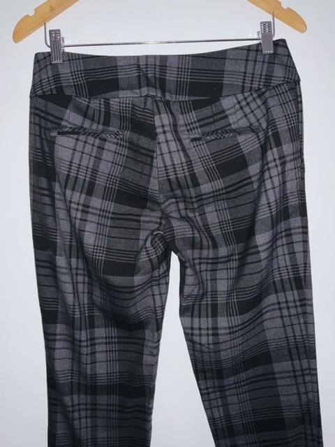 RAGGED Pantalón Casual a cuadros. Talla 10