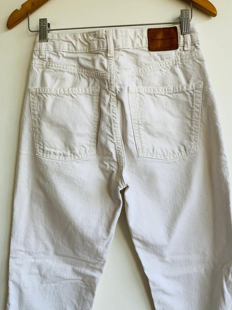 ZARA Pantalón cinco bolsillos en dril blanco. Talla 36