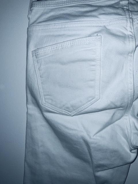 ZARA Pantalón cinco bolsillos bordado en pierna izquierda. Talla 34 ( 4 )