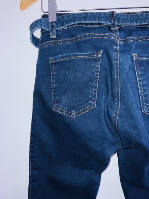 ELA Jean Skinny con correa. Talla 8