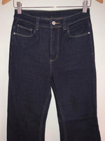 LOLA JEANS Jean Semi Flare recta tiro alto. Talla 8