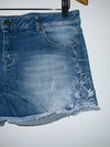 NAF NAF Short en indigo bordado. Talla 10