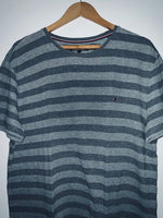 TOMMY HILFIGER Camiseta a rayas para hombre. Talla XL