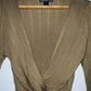 DAHLA Sweater cerrado con nudo. Talla M