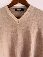 SOLOIO Sweater cuello en pico. Talla L