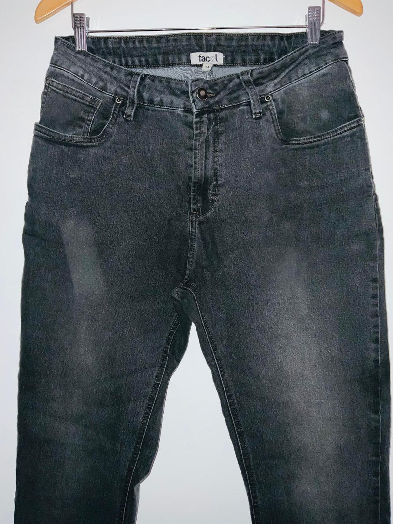 FACOL Jean cinco bolsillos gris para hombre . Talla 34