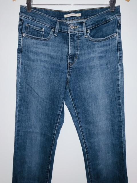 LEVIS Jean cinco bolsillos Bootcut. Talla 30