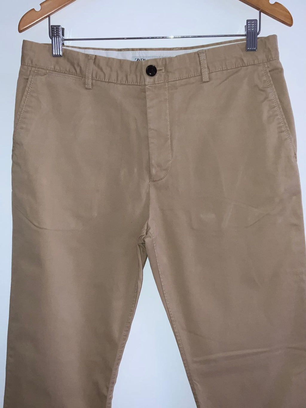 ZARA Pantalón casual en dril para hombre. Talla 32