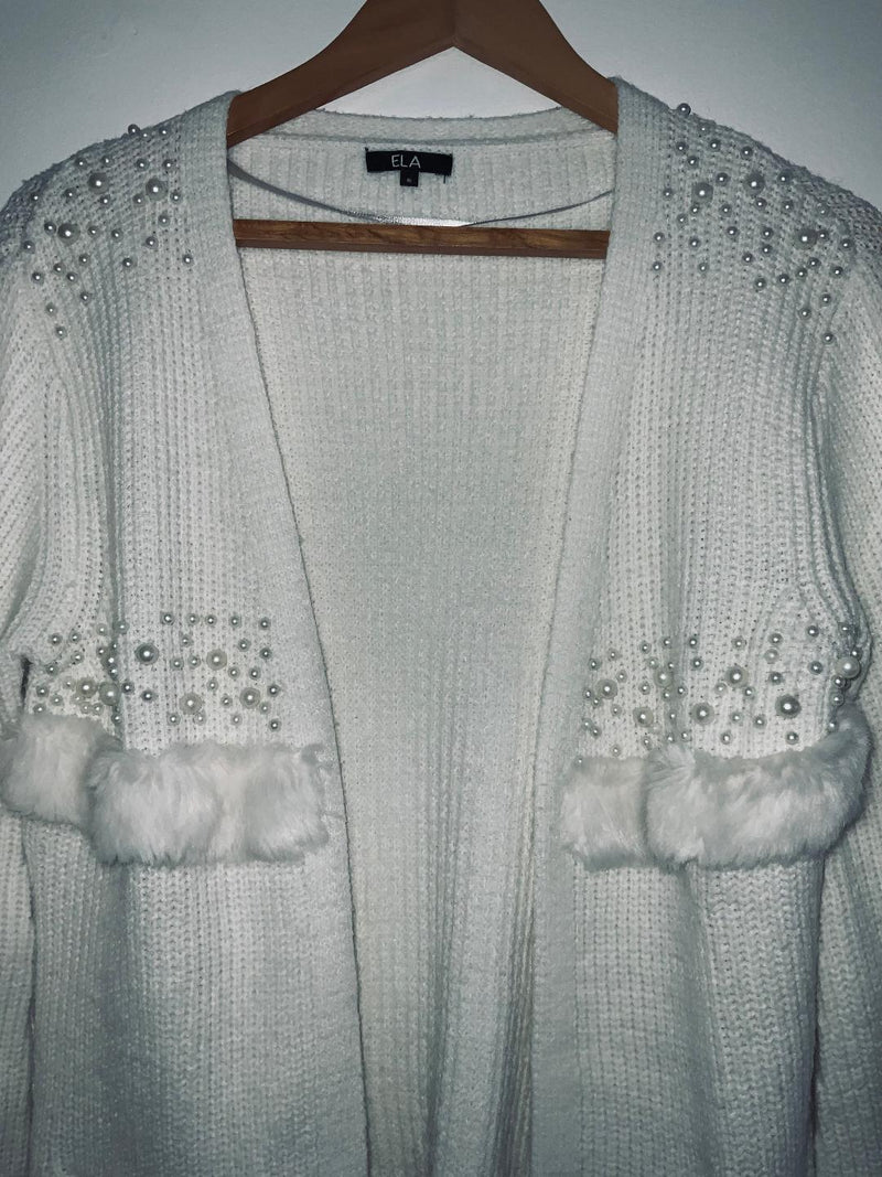 ELA Sweater largo con detalles en perlas. Talla 6