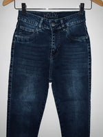 HOLLY ( NUEVO ) Jean cinco bolsillos Skinny. Talla 6