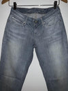 LEVIS Jean cinco bolsillos para mujer. Talla 26