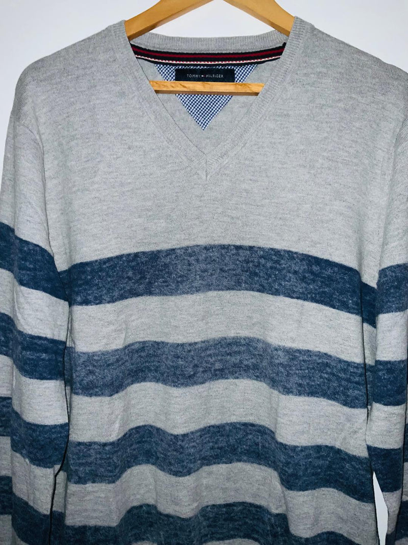 TOMMY HILFIGER Sweater a rayas cuello en V. Talla XL