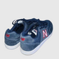 NEW BALANCE Tenis casuales para hombre. Talla 8,5 Americana