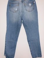 YOYO JEANS Mom Jean para jovencita. Talla 16