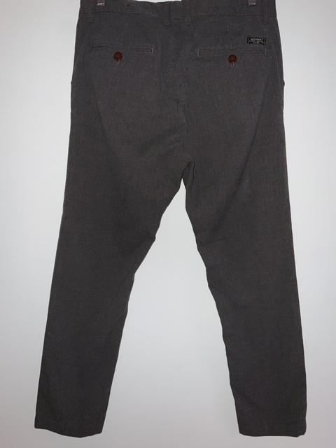 SUPERDRY Pantalón casual para hombre. Talla 34