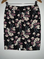 ANN TAYLOR Falda silueta clásica estampada.Talla 0 Petite