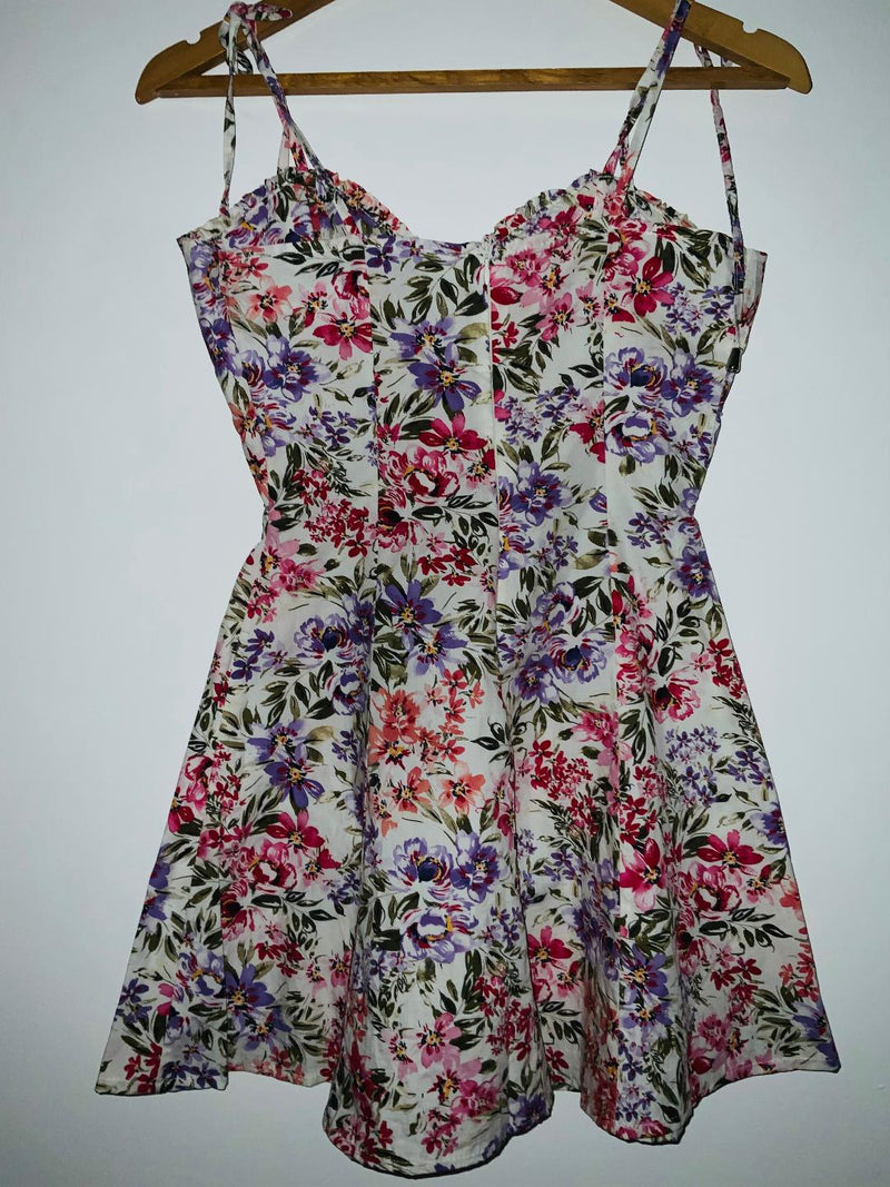 ELA Vestido corto estampado. Talla 6 ( XS )