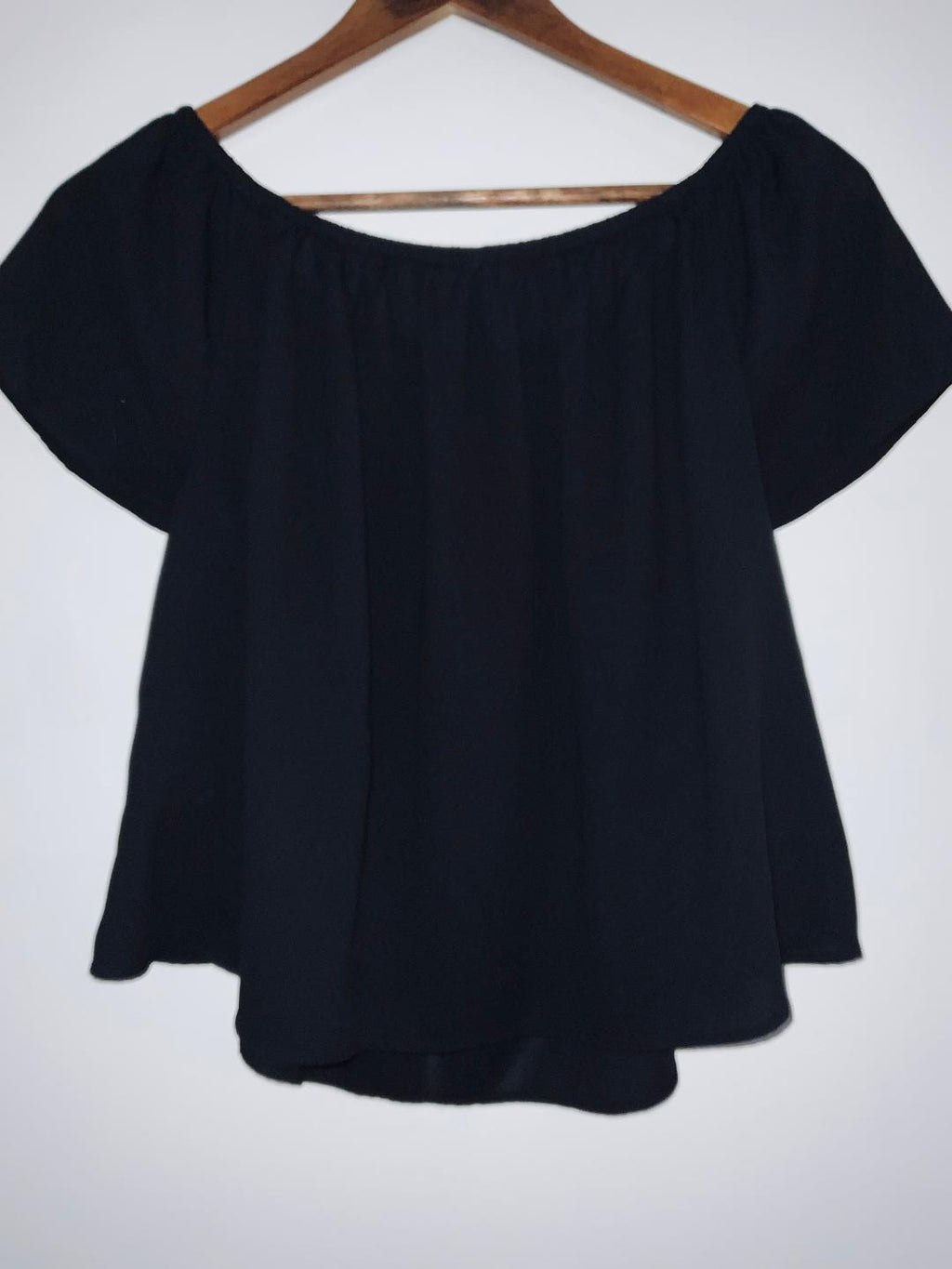 STRADIVARIUS Blusa amplia con bolero en cuello. Talla S