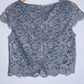 WHITE HOUSE BLACK MARKET Blusa en blonda  manga corta. Talla 8 ( S )