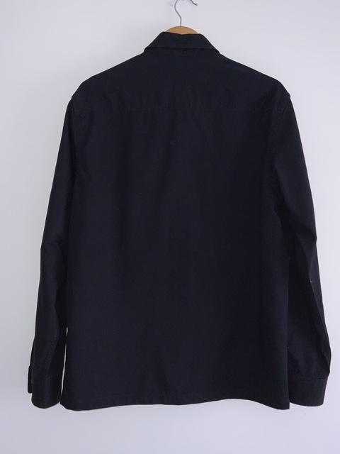 H&M Camichaqueta en dril para hombre. Talla S