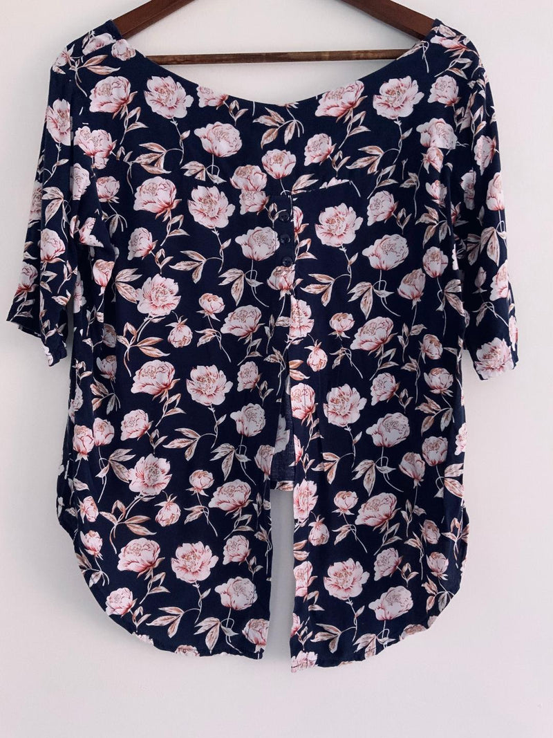 LA PETITE VIOLETTE Blusa estampada rosas. Talla Ünica